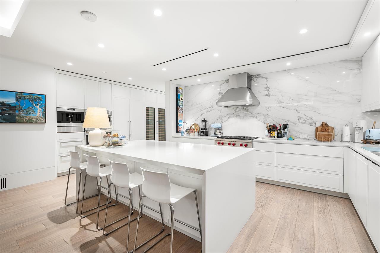 #503 – 2289 Bellevue Avenue